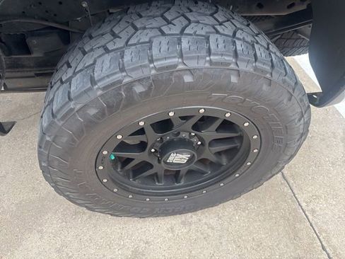 Used 2016 Ford F250 Lariat w/ Lariat Ultimate Package image 4