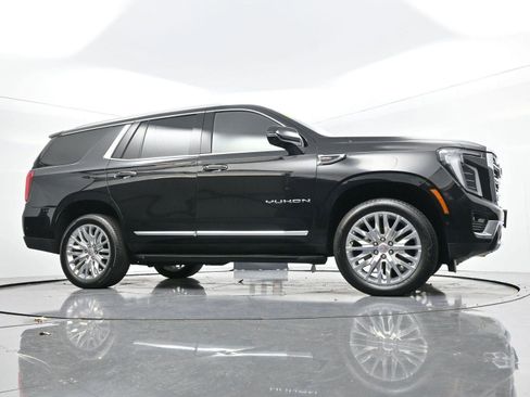 Used 2025 GMC Yukon Elevation image 50