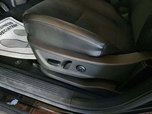 Used 2023 Nissan Ariya ENGAGE image 12