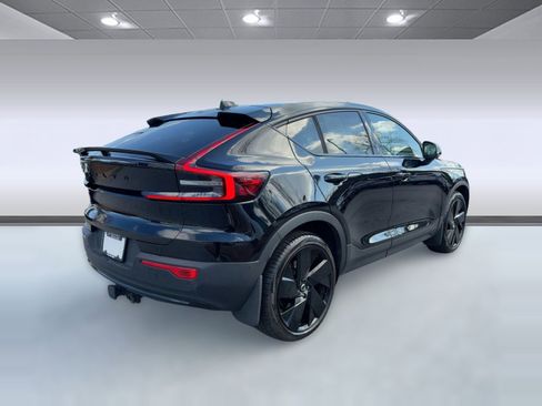 Used 2025 Volvo EC40 Ultra image 9