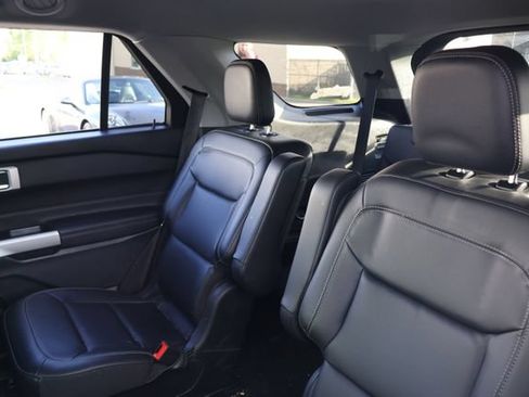 Used 2023 Ford Explorer XLT w/ Equipment Group 202A AWD/4WD image 9