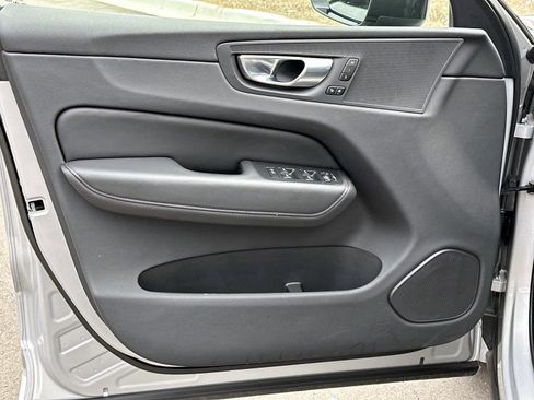 Certified 2025 Volvo XC60 B5 Plus image 17