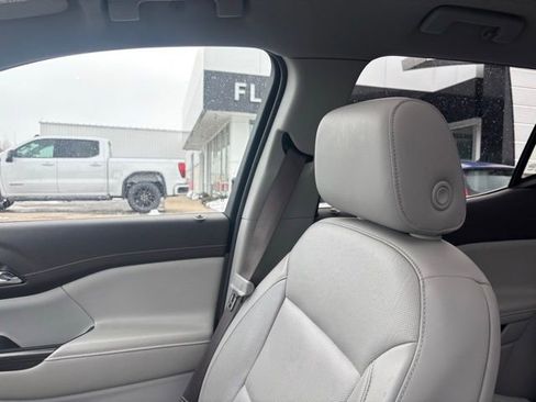 Used 2019 GMC Acadia SLT image 12
