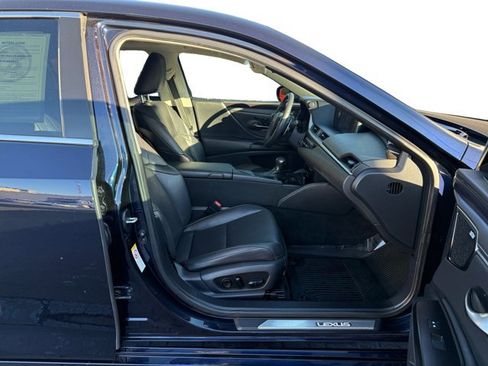 Used 2019 Lexus ES 350 w/ Luxury Package image 12