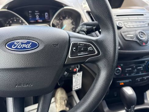 Used 2017 Ford Escape SE FWD image 31