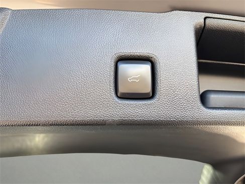 Used 2022 Ford Escape SE w/ Convenience Package image 22