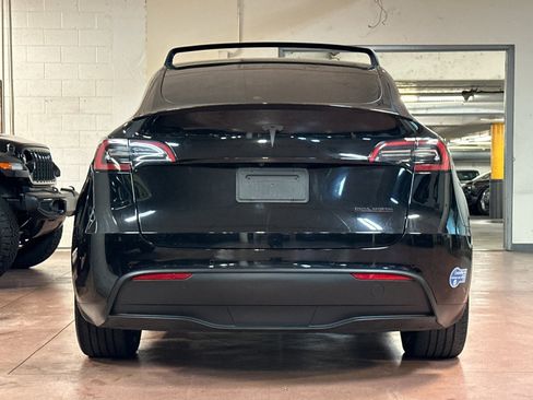 Used 2021 Tesla Model Y Long Range image 4