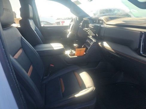Used 2025 GMC Sierra 1500 AT4 image 11