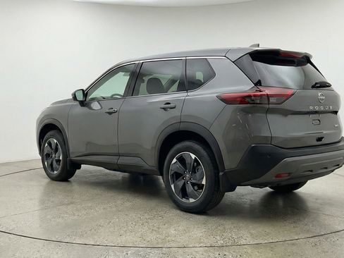 Used 2025 Nissan Rogue SV AWD/4WD image 6