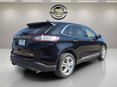 Used 2018 Ford Edge Titanium image 7