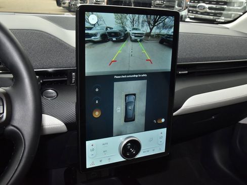 Certified 2025 Ford Mustang Mach-E Premium image 28