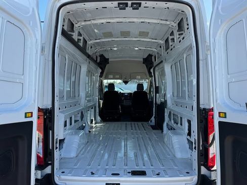 Used 2025 Ford Transit 250 148 High Roof RWD image 8