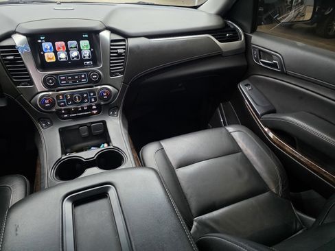 Used 2019 Chevrolet Suburban LT image 13