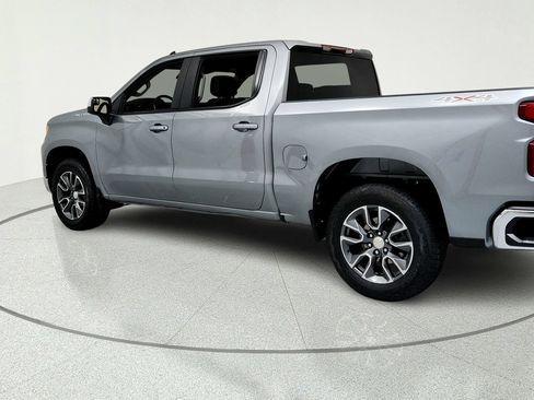 Used 2024 Chevrolet Silverado 1500 LT AWD/4WD image 3
