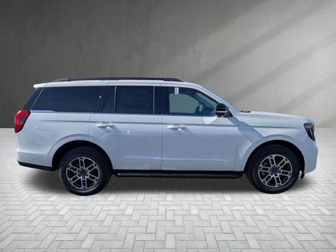 New 2026 Ford Expedition Active AWD/4WD image 10