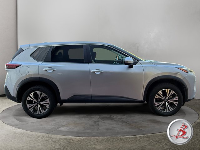 Used 2023 Nissan Rogue SV AWD/4WD image 8
