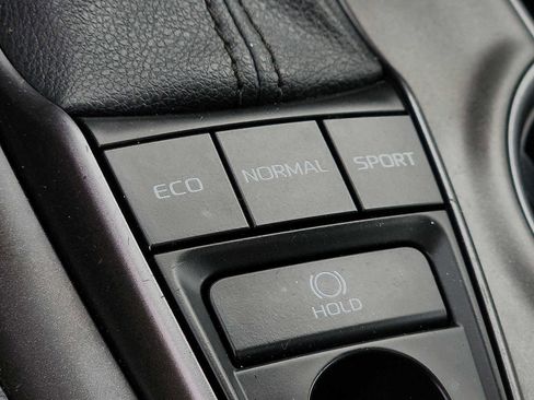 Used 2023 Toyota Camry SE image 24