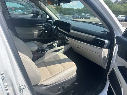 Used 2023 Kia Telluride SX AWD/4WD image 6