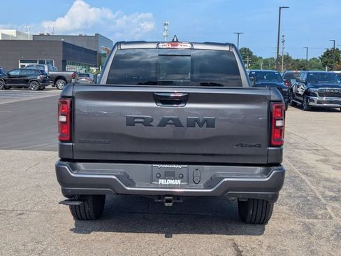 Used 2025 RAM 1500 Big Horn AWD/4WD image 4