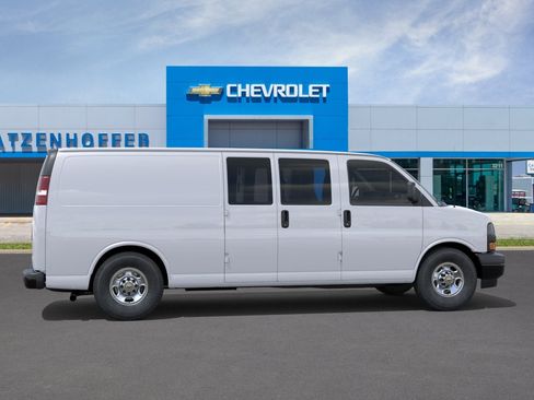 New 2026 Chevrolet Express 2500 Extended RWD image 5