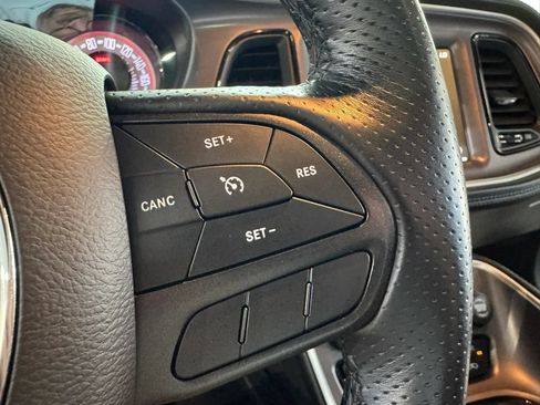 Used 2022 Dodge Challenger R/T Scat Pack RWD image 28