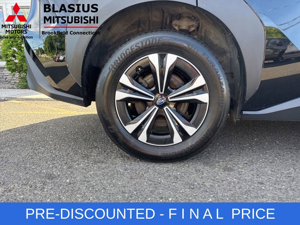 Used 2023 Subaru Solterra AWD image 4