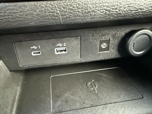 Used 2024 Mitsubishi Outlander SE image 34