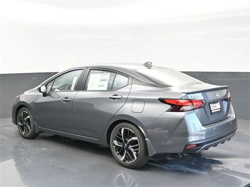 New 2025 Nissan Versa SR w/ Trunk Package image 3