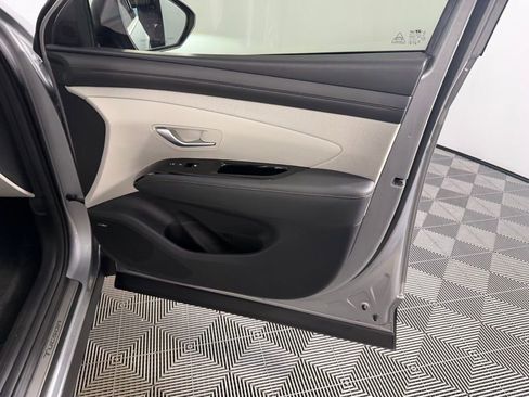 Used 2025 Hyundai Tucson Limited FWD image 35