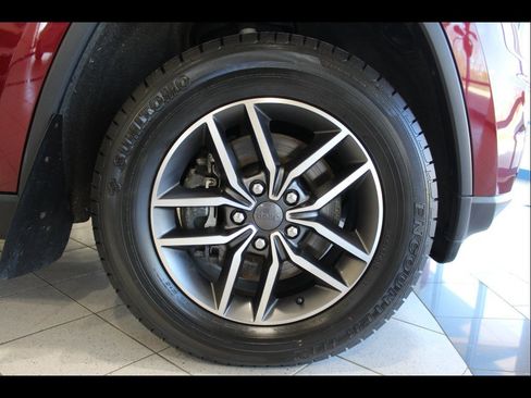 Used 2021 Jeep Grand Cherokee Limited AWD/4WD image 9