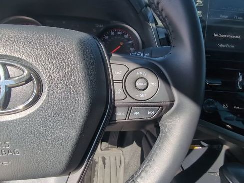 Used 2022 Toyota Camry XSE image 16