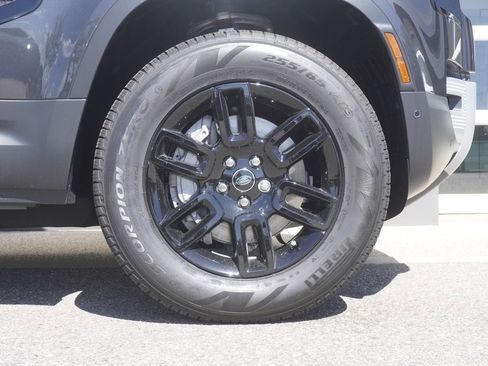 New 2025 Land Rover Defender 130 S image 34