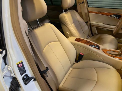 Used 2008 Mercedes-Benz E 350 Sedan image 29