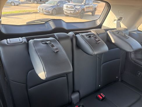 Certified 2024 Nissan Pathfinder SL w/ SL Premium Package image 31