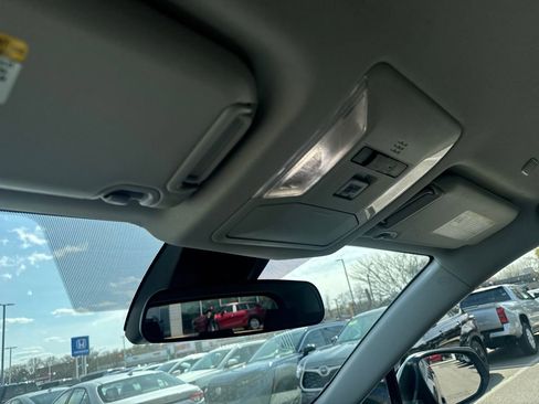 Used 2024 Toyota RAV4 XLE image 28