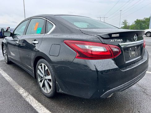 Used 2017 Nissan Altima 2.5 SR FWD image 3