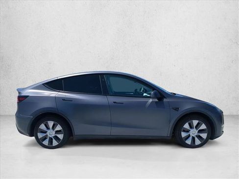 Used 2023 Tesla Model Y Long Range AWD/4WD image 4