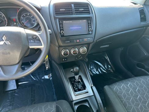 Used 2023 Mitsubishi Outlander Sport ES image 28