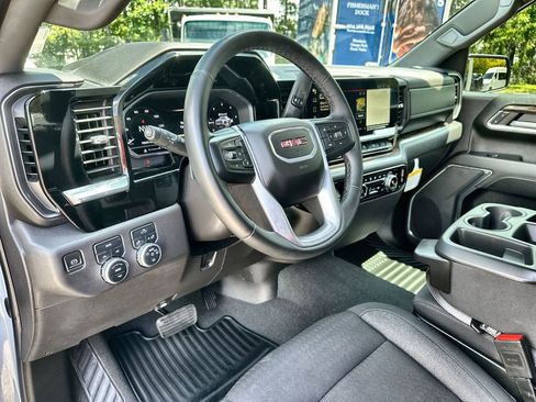 Certified 2024 GMC Sierra 1500 Elevation image 10