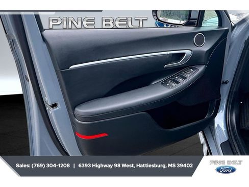 Used 2025 Hyundai Sonata SEL FWD image 17