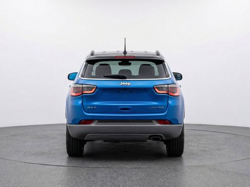 Used 2025 Jeep Compass Trailhawk AWD/4WD image 6