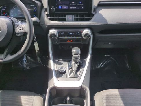 Certified 2024 Toyota RAV4 LE AWD/4WD image 18