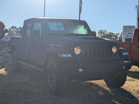 New 2026 Jeep Gladiator Sport AWD/4WD image 2