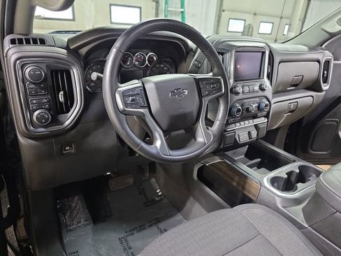 Used 2022 Chevrolet Silverado 1500 LT Trail Boss w/ Bed Protection Package AWD/4WD image 15