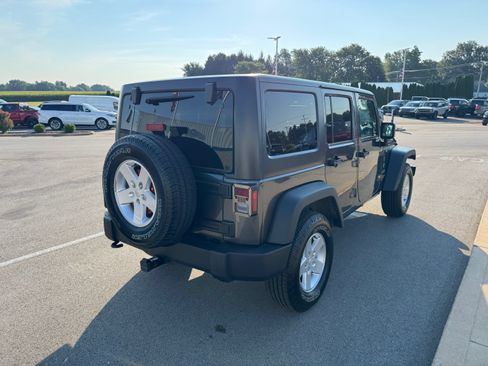 Used 2017 Jeep Wrangler Unlimited Sport w/ Quick Order Package 24S AWD/4WD image 7