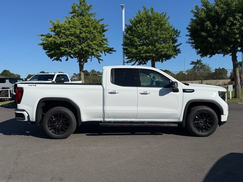 Used 2025 GMC Sierra 1500 Elevation w/ Preferred Package AWD/4WD image 3
