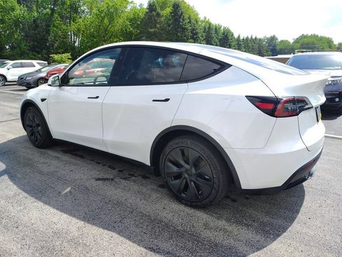 Used 2025 Tesla Model Y Long Range AWD/4WD image 5