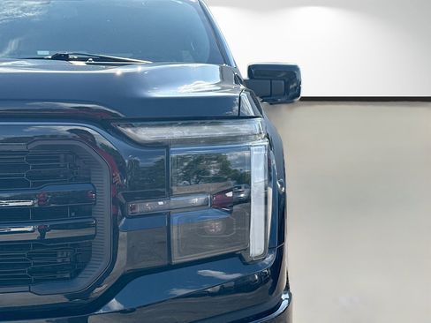 Used 2024 Ford F150 Lariat w/ Bed Utility Package AWD/4WD image 9