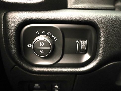 Used 2021 RAM 1500 Big Horn image 30