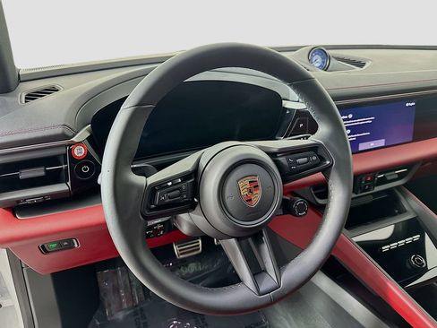 Certified 2025 Porsche Macan 4S Electric image 12